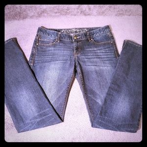 **SALE** Express Jeans Barely Boot Size 6r
